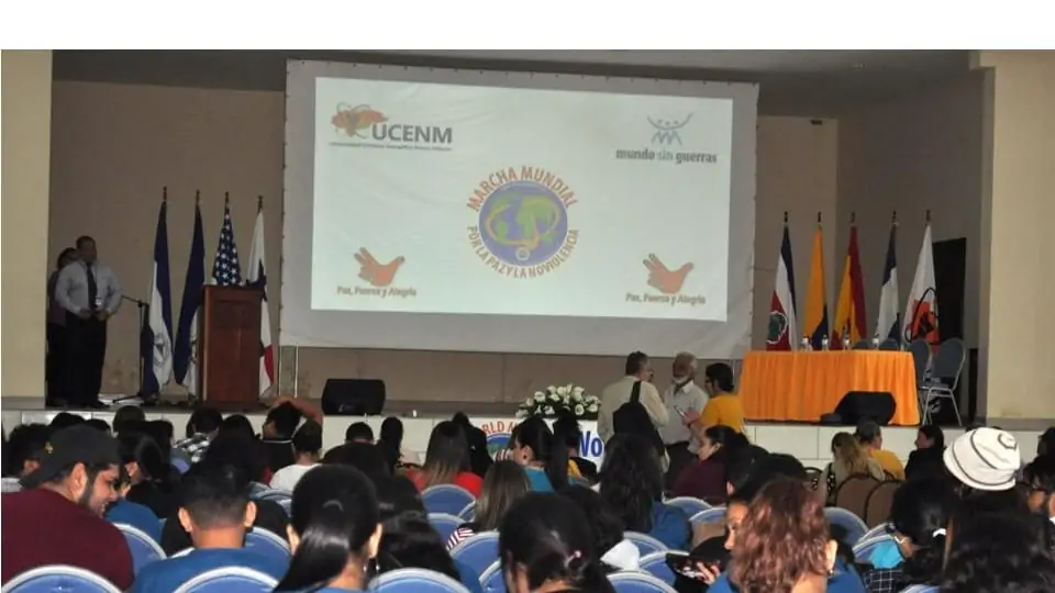 Honduras: Universitetlər və Media