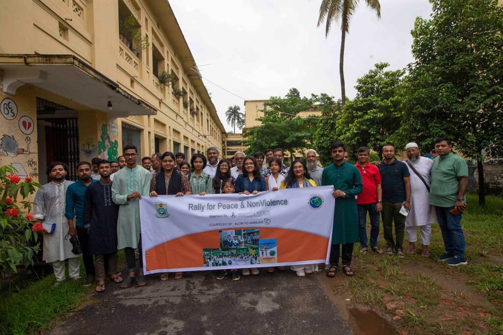 Feierlichkeiten zum Internationalen Tag der Gewaltfreiheit in Dhaka, Bangladesch